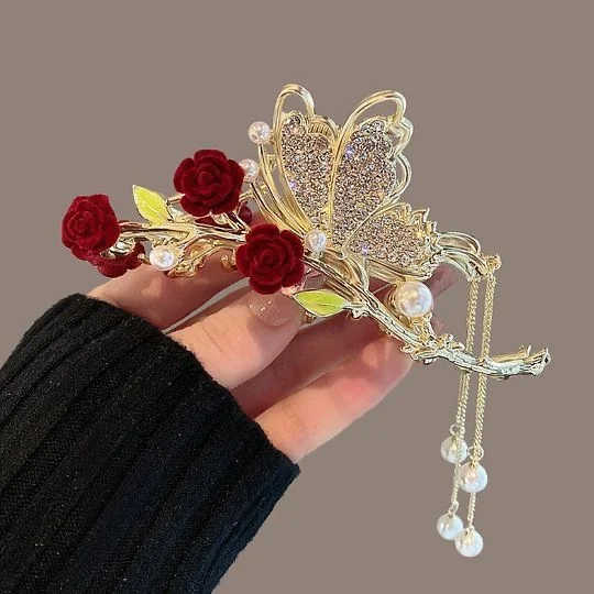 کلیپس گل و پروانه